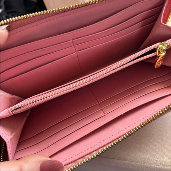 Beautiful MCM Wallet - Picture 6 of 9